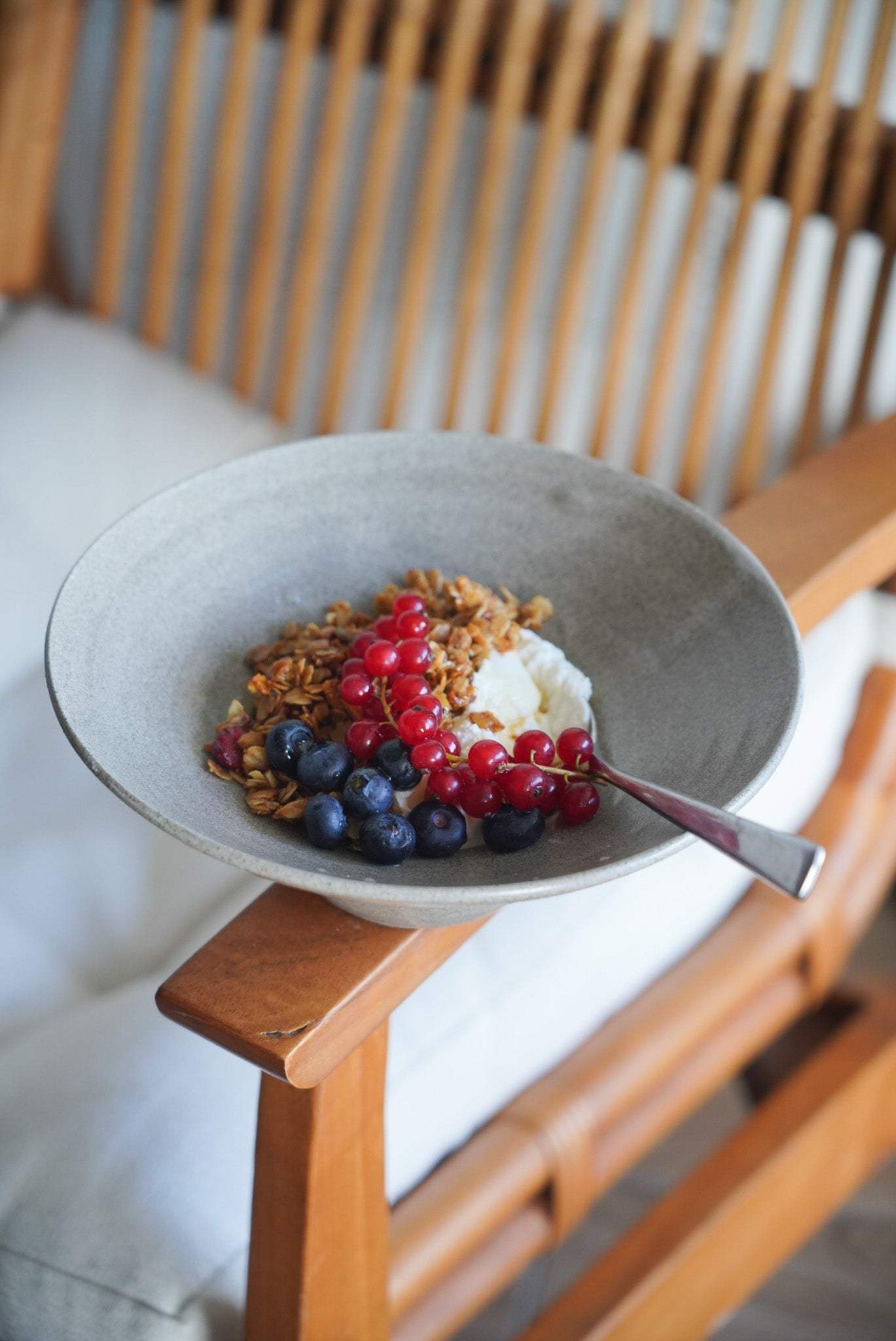 Concrete Stoneware Straw Hat Plates